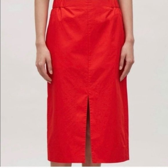 COS | Front Slit Midi Skirt in Red - Picture 2 of 8